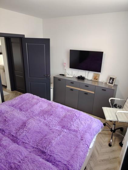 Apartament cu 3 camere decomandat în Florești