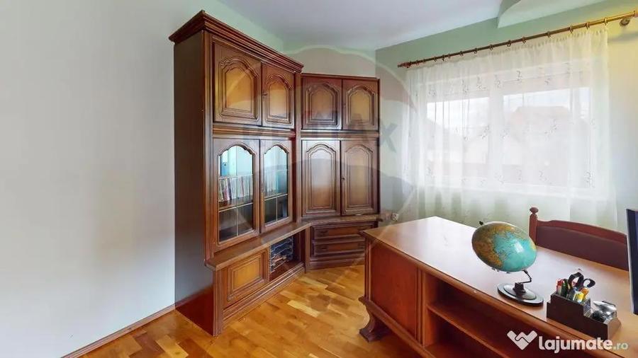 Casă cu 5 camere cu Teren 1000 Mp în Terezian