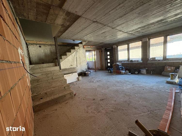 Casă cu 4 camere cu Teren 648 Mp în Central