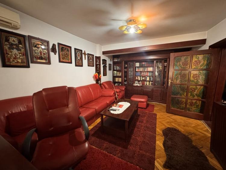 Apartament, 3 camere decomandat, 74 mp, zona Ramada - 7