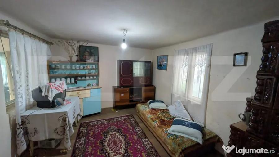 Casă cu 3 camere cu Teren 2540 Mp în Central