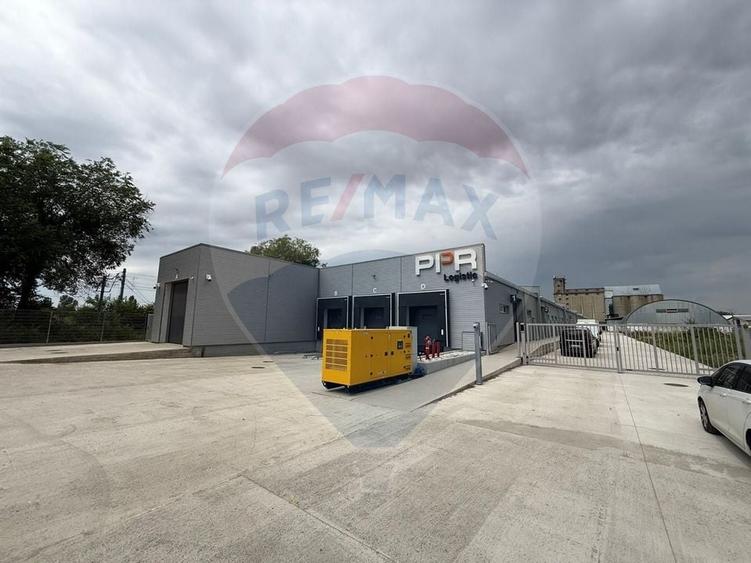 Spațiu industrial, de 3,800 mp, în Central