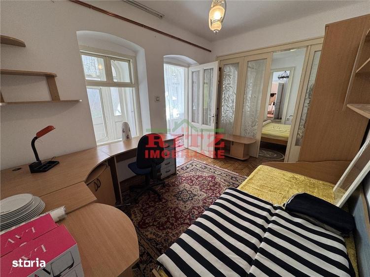 Casă cu 4 camere cu Teren 211 Mp în Orașul de Jos
