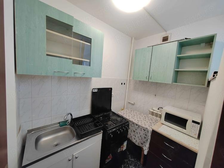 Garsonieră semidecomandată în Baza 3