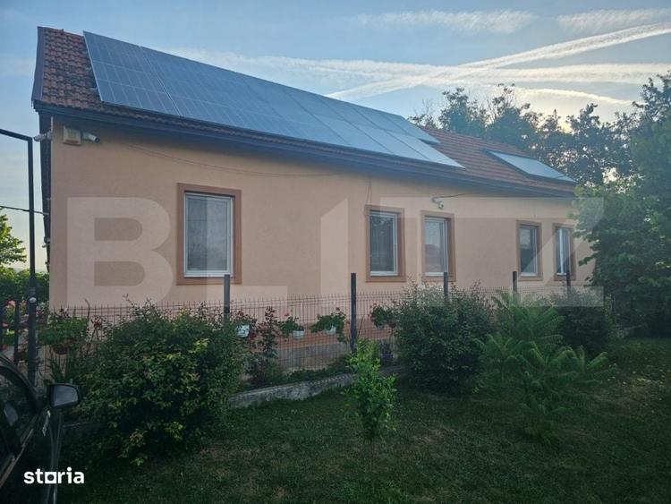 Casă cu 4 camere în Semlac
