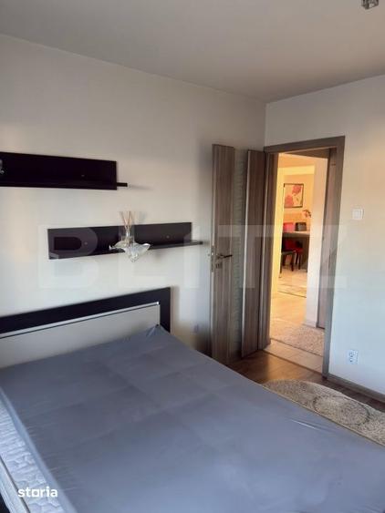 Apartament cu 4 camere decomandat în Est