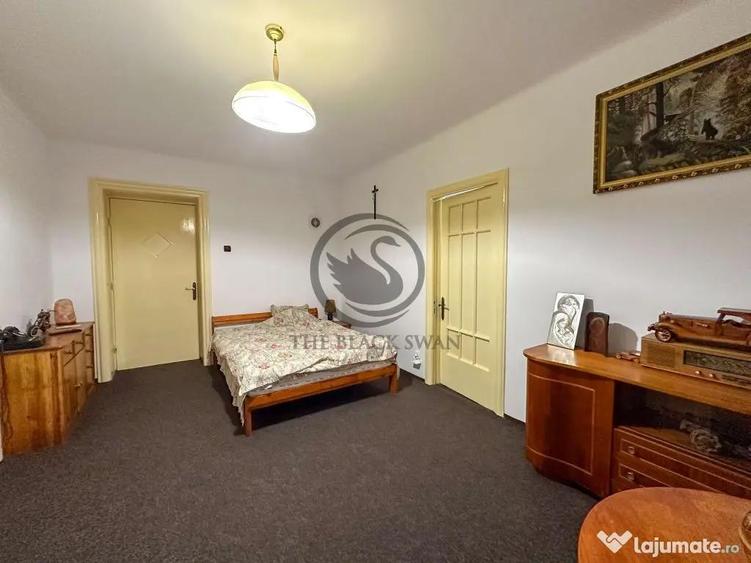 Casă cu 7 camere cu Piscina în Puchenii-Moșneni