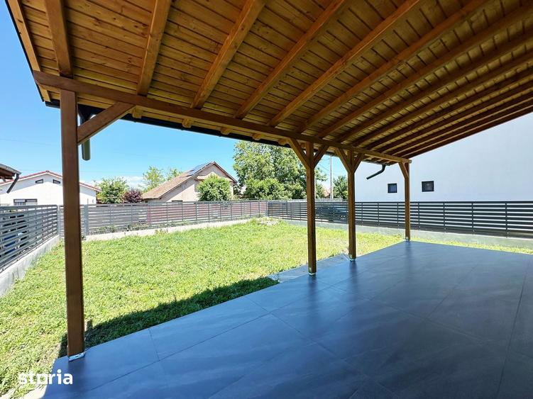 Casă cu 5 camere cu Teren 500 Mp în Mărăcineni