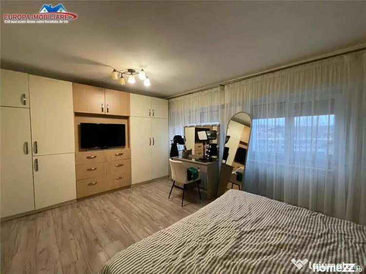 Apartament cu 3 camere decomandat în Central