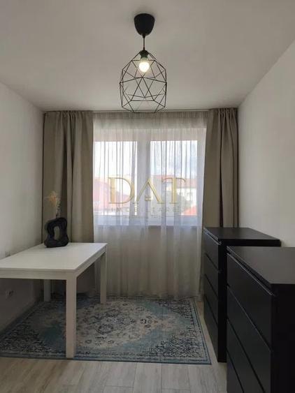 Apartament cu 3 camere, mobilat în Central