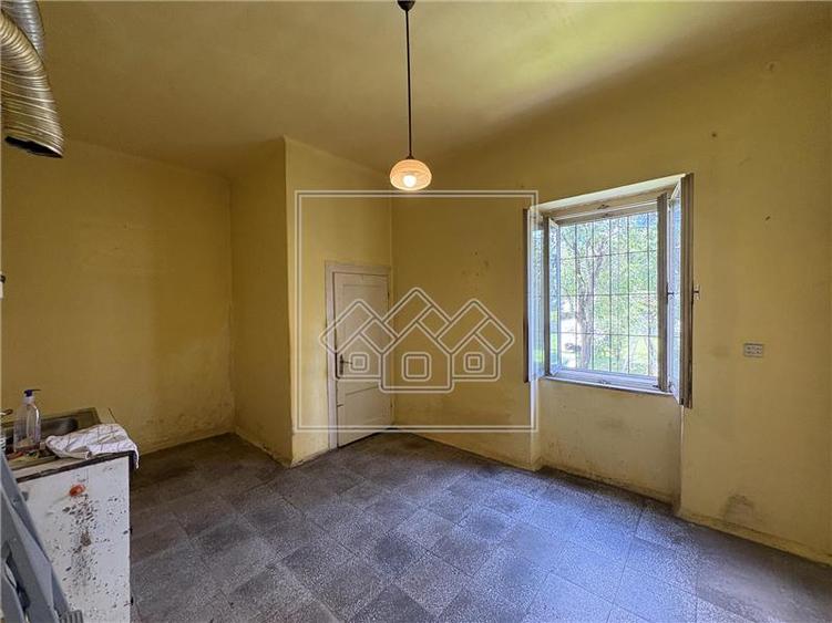 Duplex cu 4 camere cu Canalizare în Calea Dumbrăvii