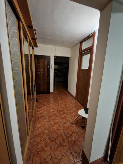 Apartament cu 2 camere decomandat în Aviației