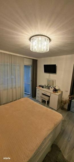 Apartament cu 3 camere decomandat în Negru Vodă