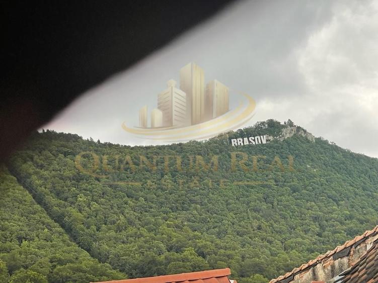 Casă individuală cu 5 camere cu Canalizare în Centrul Istoric
