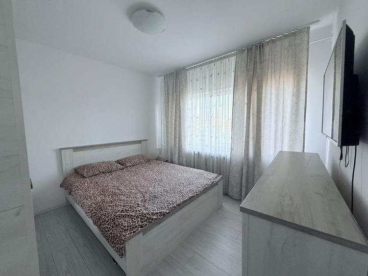 Apartament cu 3 camere decomandat, mobilat în Drumul Taberei