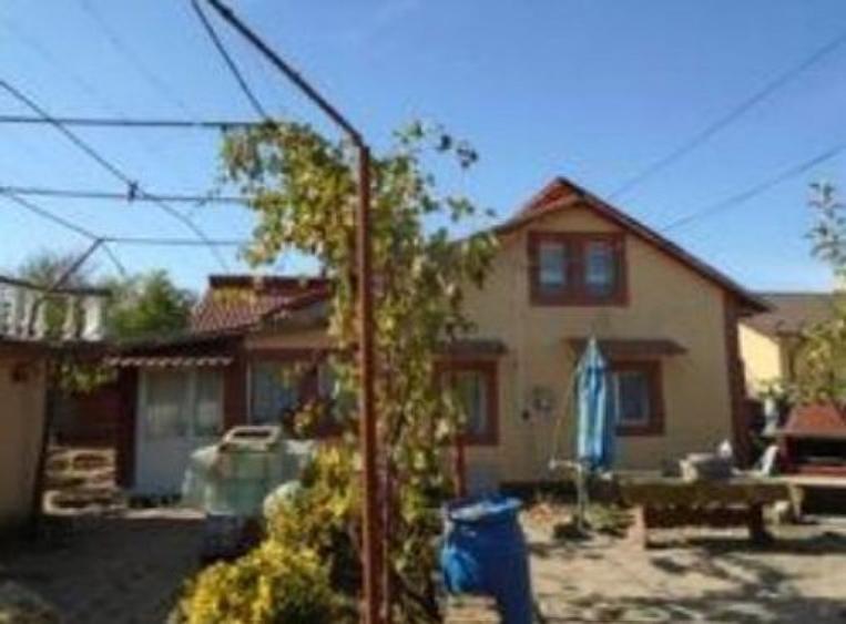 Cota 1/2 din casa si teren Podeni, jud. Arges - ID: R1983482 - 6