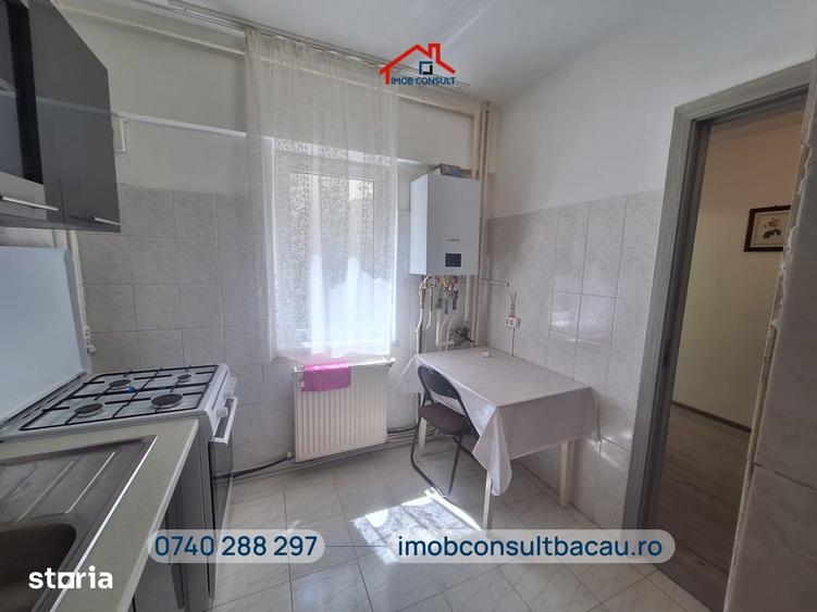 Apartament cu 3 camere decomandat în Letea
