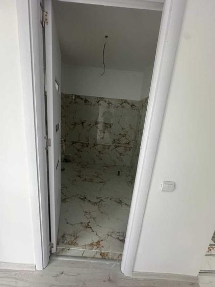 Casă cu 3 camere decomandat în Central