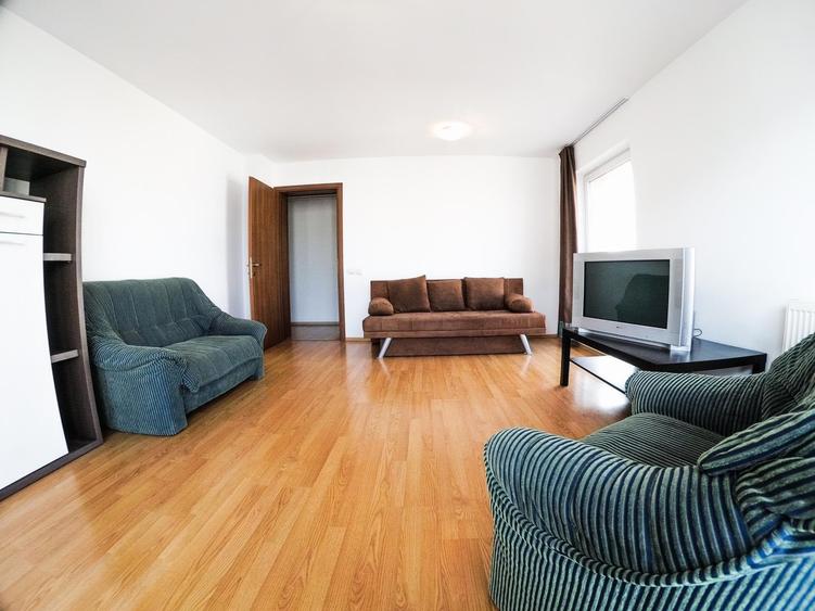 Apartament cu 3 camere decomandat în Militari