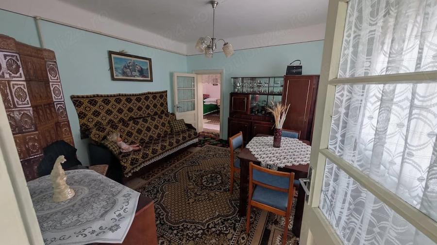 Casă cu 3 camere cu Teren 1110 Mp în Central