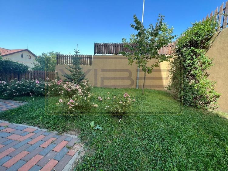 Apartament cu 3 camere semidecomandat, mobilat în Păcurari