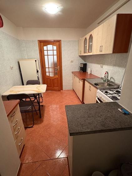 Apartament cu 2 camere decomandat în Precista