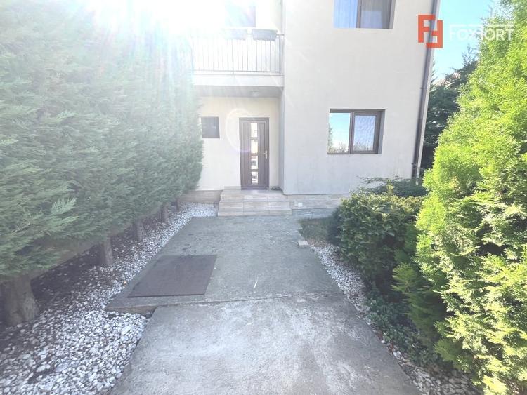 Duplex cu 4 camere cu Canalizare în Moșnița Nouă