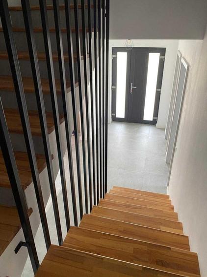 Duplex cu 4 camere cu Canalizare în Iris