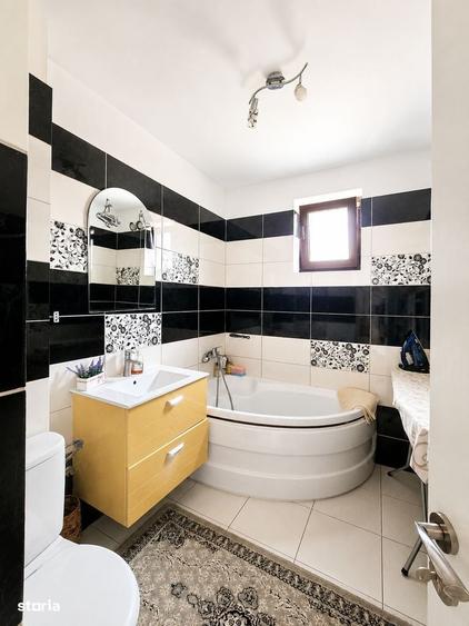 Casă cu 4 camere cu Teren 150 Mp în Central