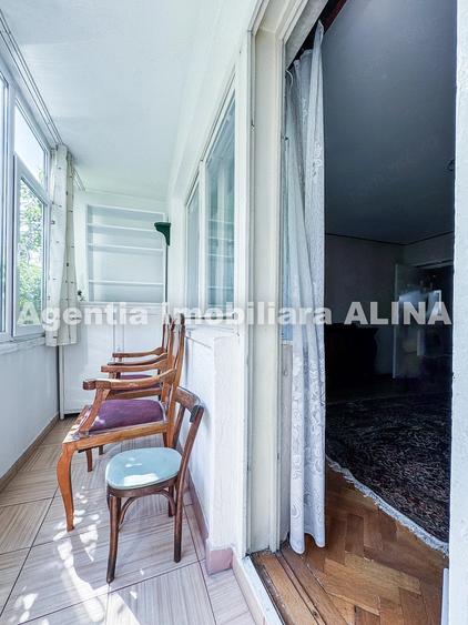 Apartament cu 4 camere decomandat în Progresul