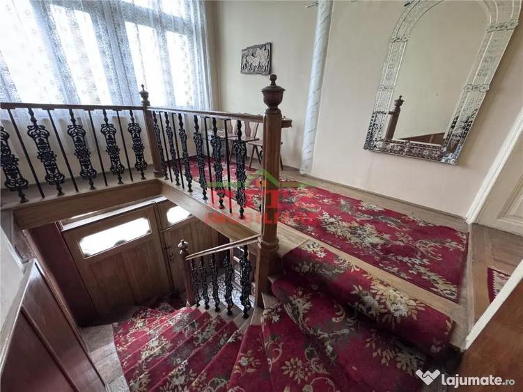 Casă cu 7 camere cu Teren 938 Mp în Orașul de Jos