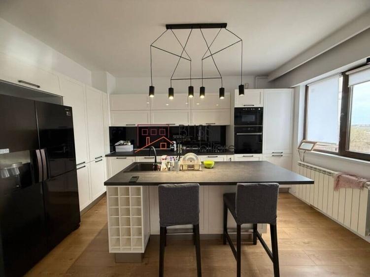 Apartament cu 3 camere decomandat în Pipera