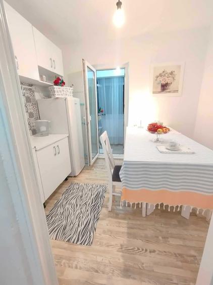 Apartament cu 2 camere semidecomandat în Sud