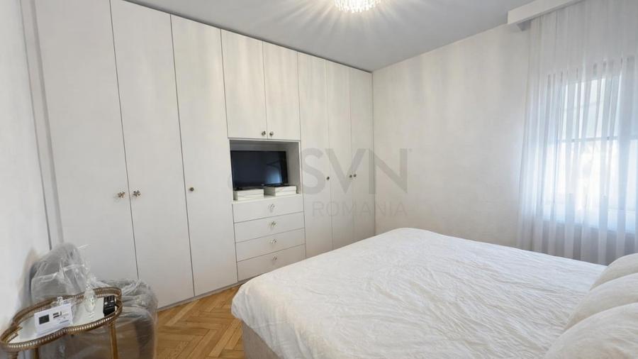 Apartament cu 4 camere semidecomandat, mobilat în Capitale
