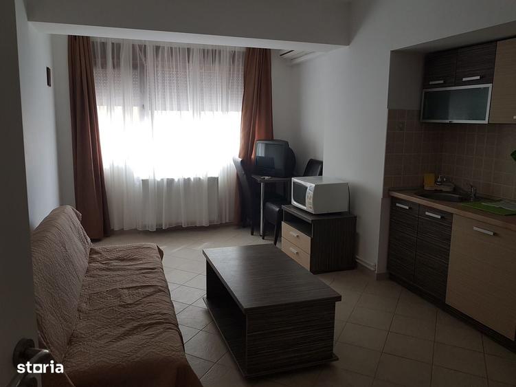 Apartament cu 2 camere, mobilat în Central