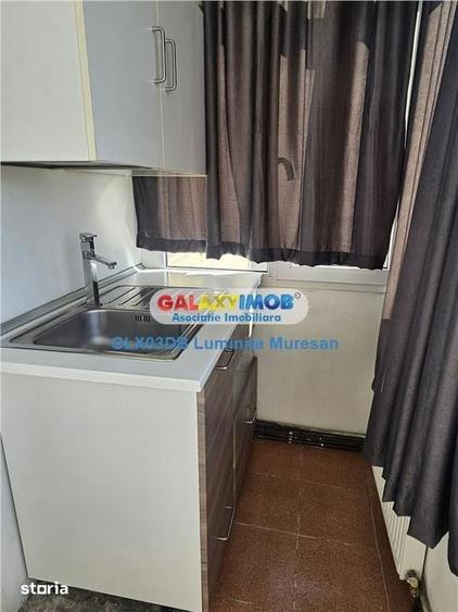 Apartament cu 2 camere decomandat în Micro 12