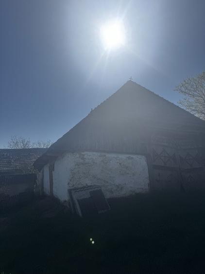 Casă cu 3 camere în Urmeniș