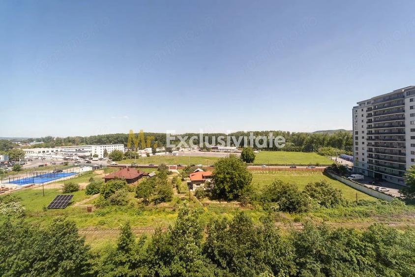 Apartament cu 3 camere semidecomandat în Est