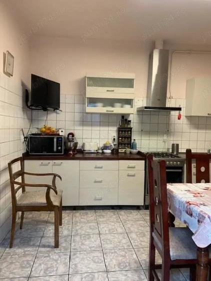 Casă cu 5 camere cu Teren 877 Mp în Lugoj