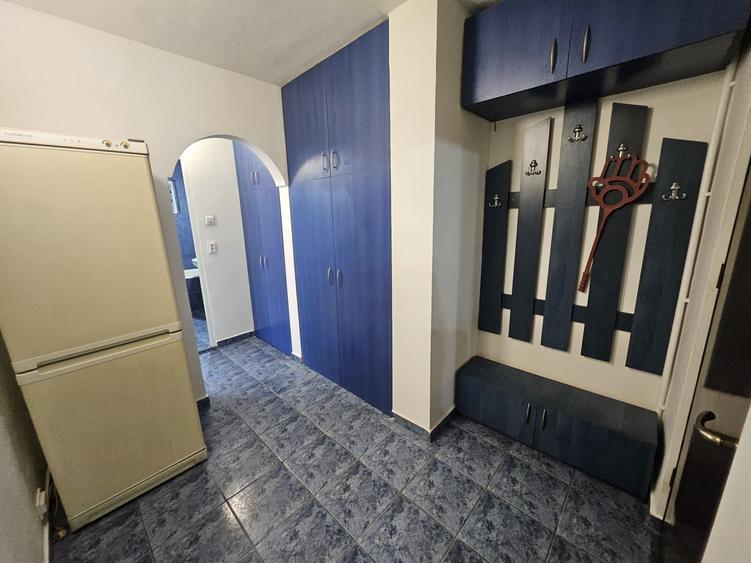 Apartament cu 2 camere decomandat în 1 Mai