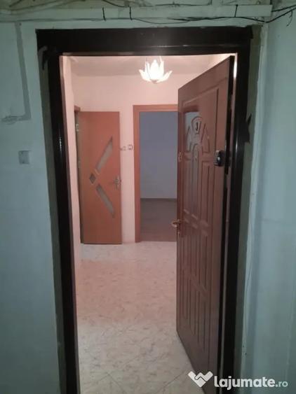 Apartament cu 2 camere nedecomandat în Central