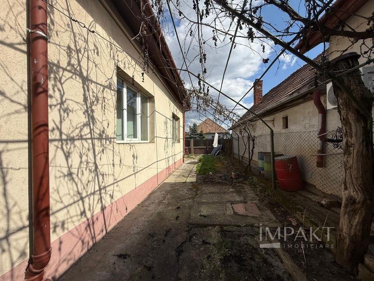 Casă individuală cu 3 camere cu Canalizare în Someșeni