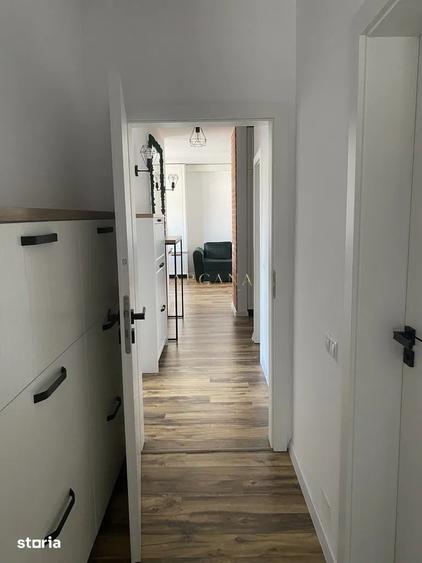 Apartament cu 3 camere semidecomandat, mobilat în Borhanci