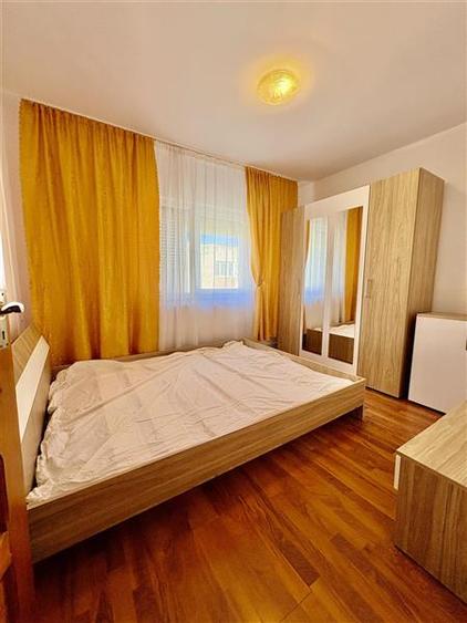Apartament cu 2 camere semidecomandat, mobilat în Est
