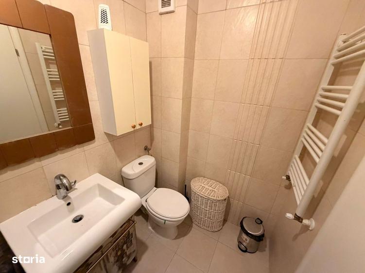 Apartament cu 2 camere semidecomandat, mobilat în P-ța Alba Iulia