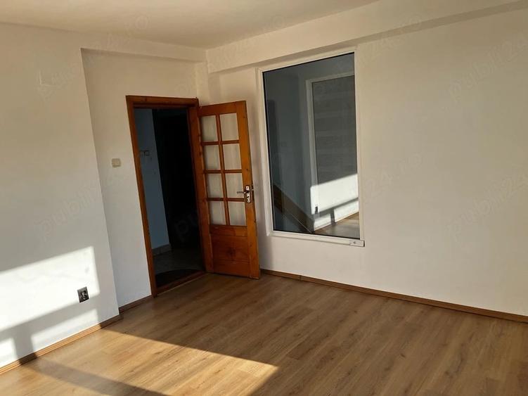 Spațiu comercial, de 12 mp, în Central