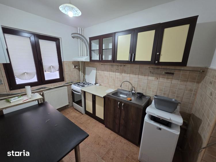 Apartament cu 3 camere decomandat în Militari