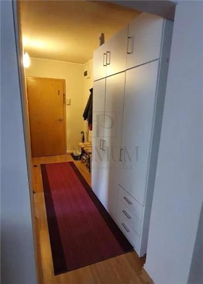 Apartament cu 2 camere semidecomandat, mobilat în Bucovina