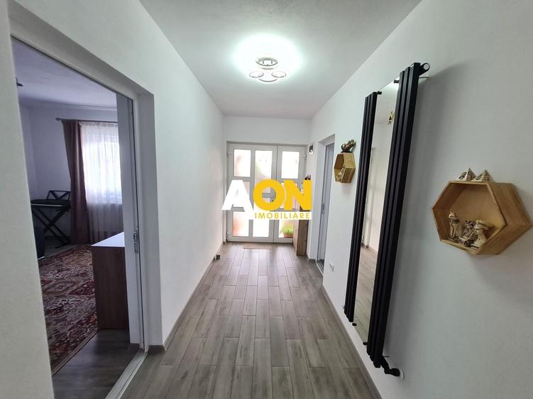 Casă individuală cu 6 camere cu Canalizare în Bărăbanț