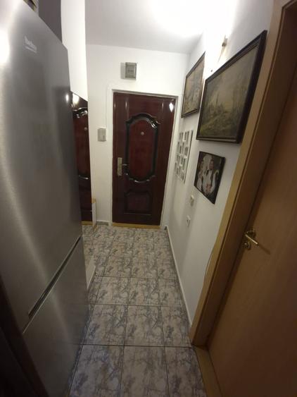 Garsonieră în Girocului
